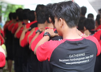 Pemanasan Teamwork Building